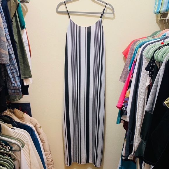 Black & White maxi dress and a split - Picture 1 of 1